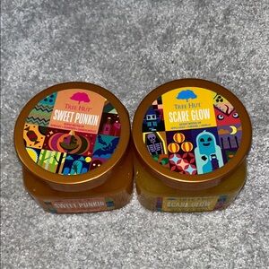 Brand New Tree Hut Sweet Punkin & Scare Glow Body Scrub Set